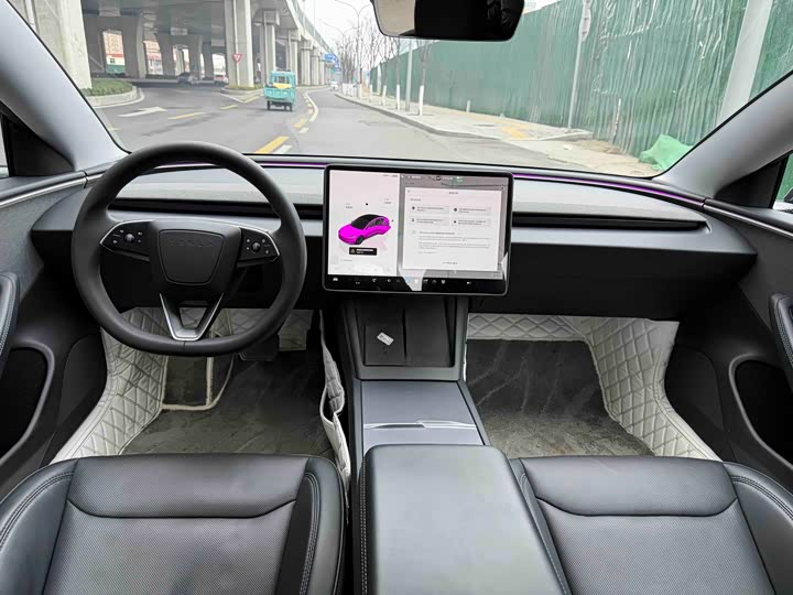 Tesla Model 3, 2024 — фото 8 из 9