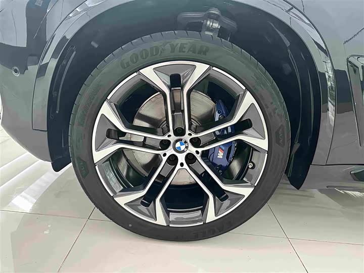 BMW X5, 2025 — фото 4 из 9