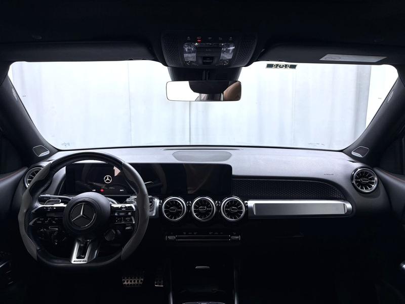 Mercedes-Benz GLB-Class AMG, 2024 — фото 7 из 10