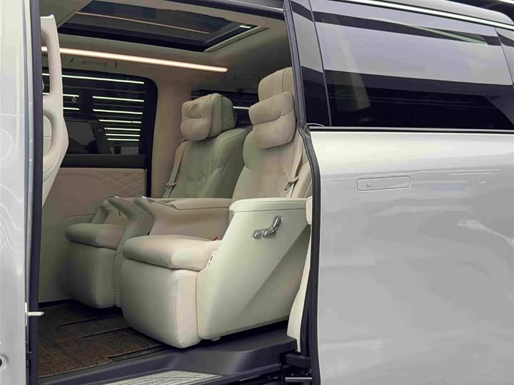 Buick OMPV, 2025 — фото 9 из 9