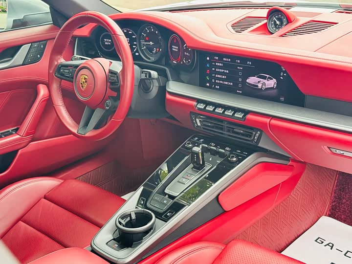 Porsche 911, 2022 — фото 6 из 9
