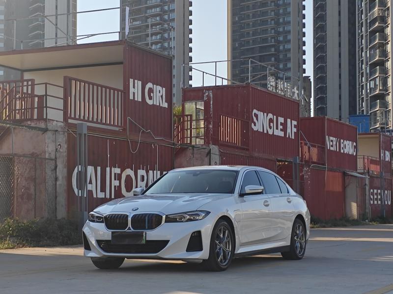 BMW i3, 2022 — купить в Москве под ключ