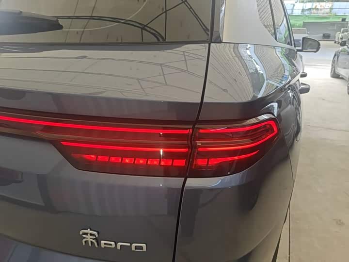 BYD Song Pro Hybrid, 2023 — фото 8 из 9