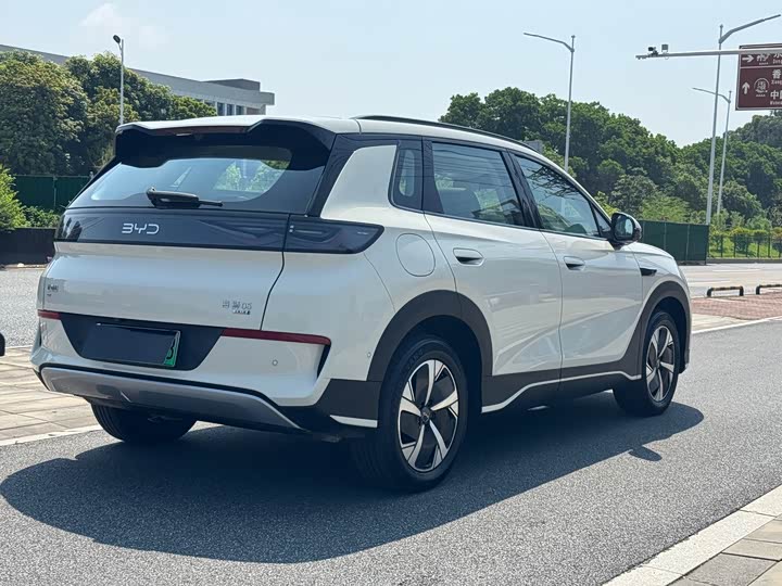 BYD Sea Lion 05 EV, 2024 — фото 5 из 9