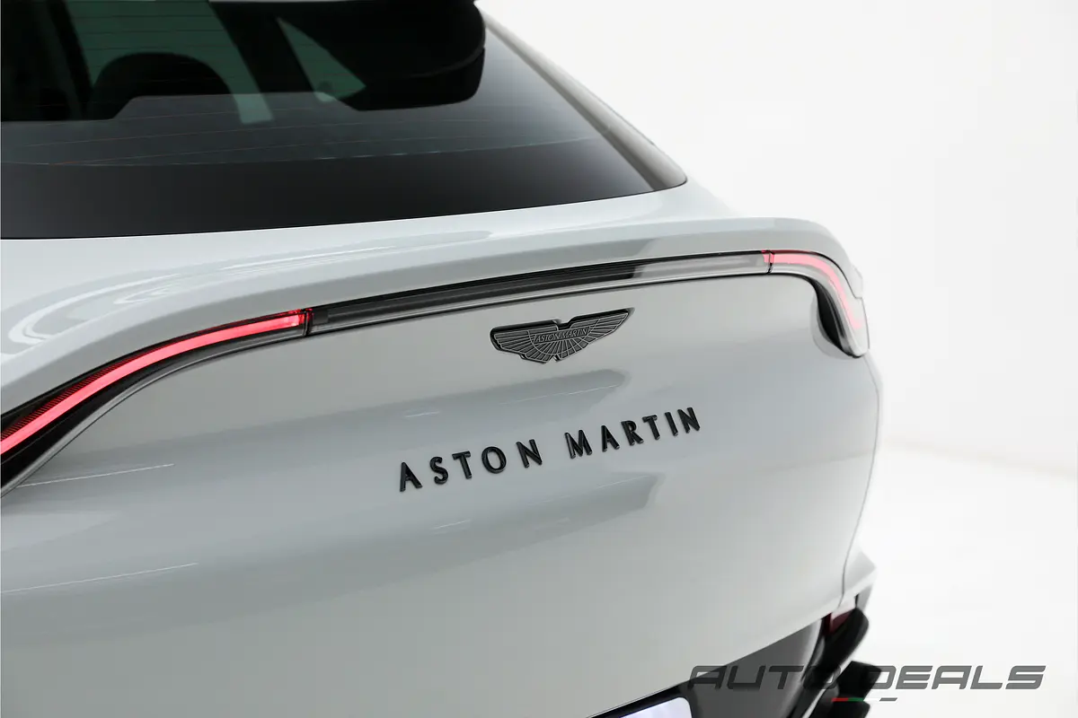 Aston Martin DBX, 2024 — фото 8 из 10