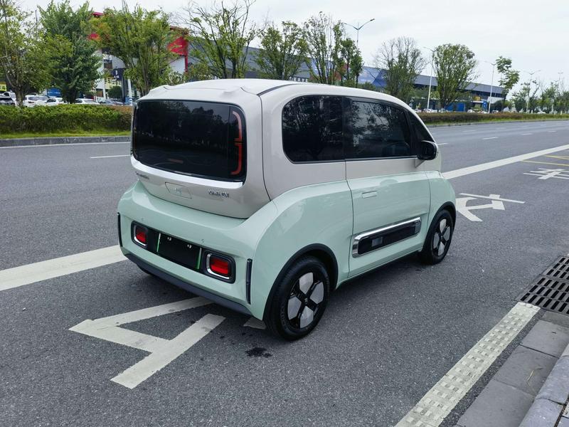 Baojun KiWi EV, 2022 — фото 7 из 12