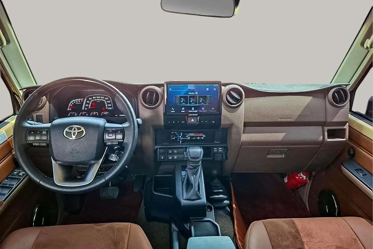 Toyota Land Cruiser 70 Series, 2026 — фото 9 из 10