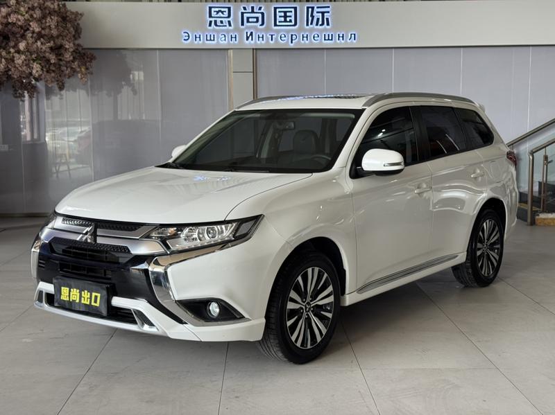 Mitsubishi Outlander, 2022 — купить в Кирове под ключ