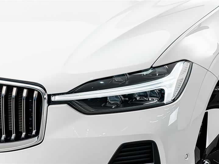 Volvo XC60 Hybrid, 2024 — фото 4 из 9