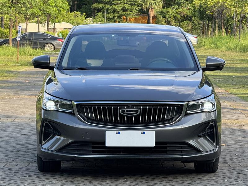 Geely Emgrand, 2022 — фото 2 из 12