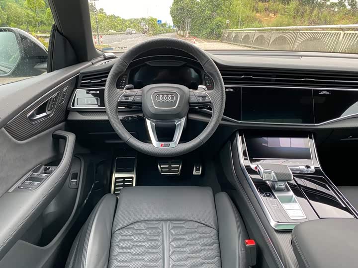 Audi RS Q8, 2025 — фото 8 из 9