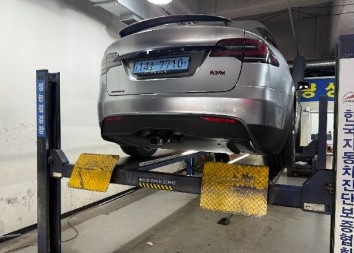 Tesla Model X, 2023 — фото 2 из 2