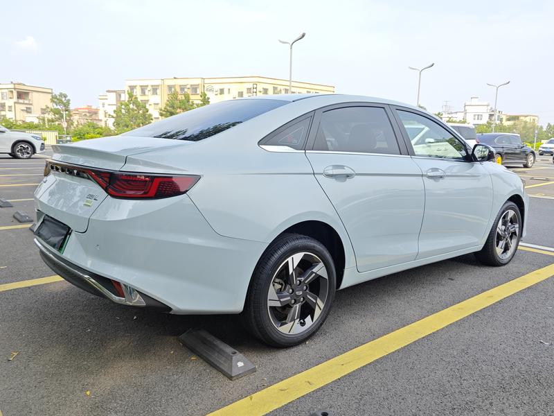 Geely Emgrand L Hi·P Hybrid, 2023 — фото 7 из 12