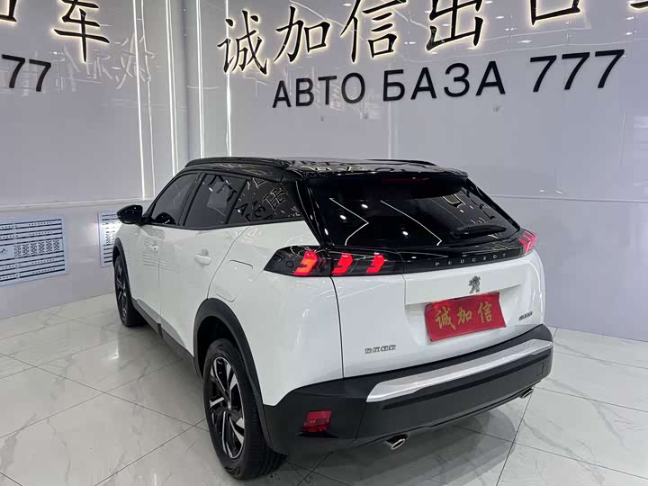 Peugeot 2008, 2023 — фото 4 из 9