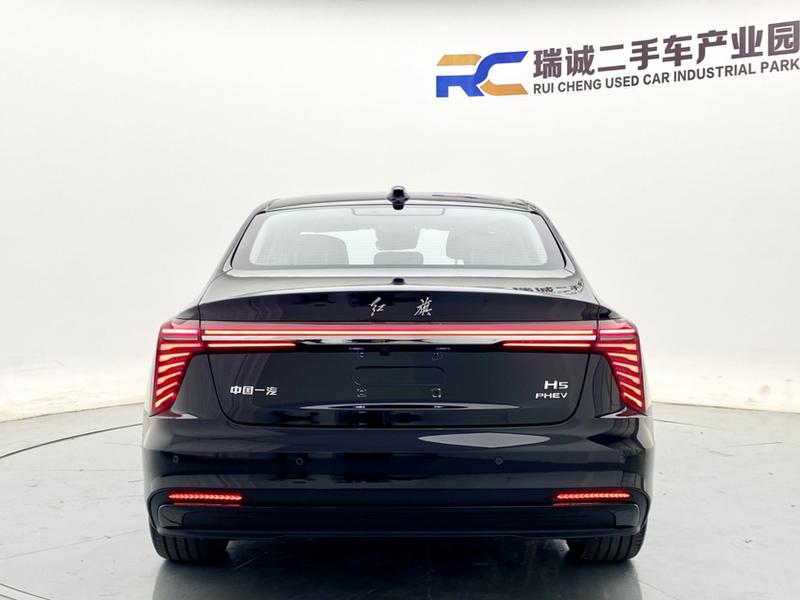 Hongqi H5 Hybrid, 2025 — фото 5 из 12