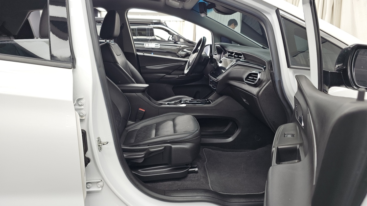 Chevrolet Bolt EV, 2022 — фото 10 из 12