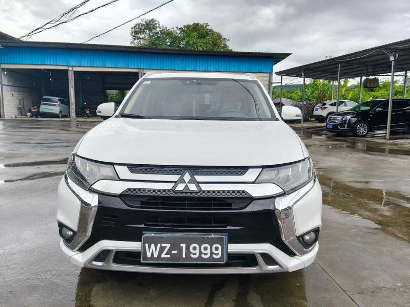 Mitsubishi Outlander, 2021 — фото 2 из 10