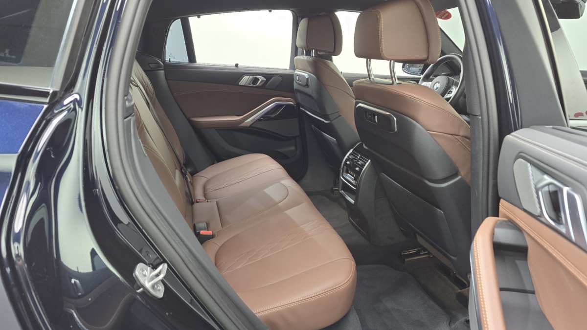 BMW X6, 2024 — фото 10 из 12