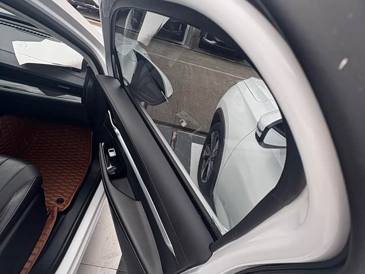 Roewe RX5 Max, 2022 — фото 6 из 9