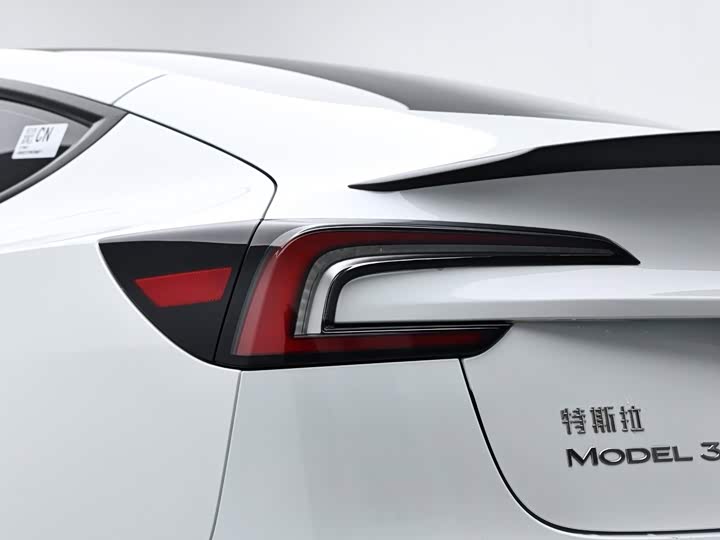 Tesla Model 3, 2024 — фото 7 из 9