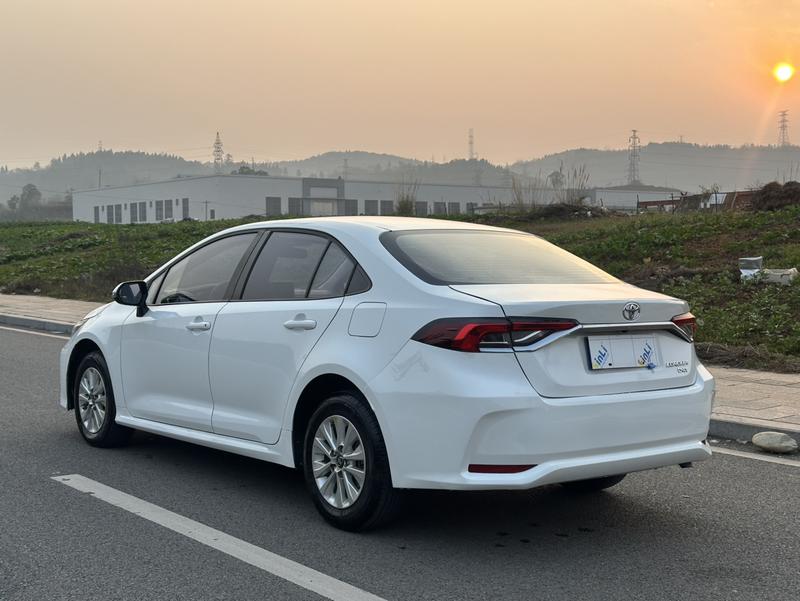 Toyota Corolla, 2022 — фото 4 из 10