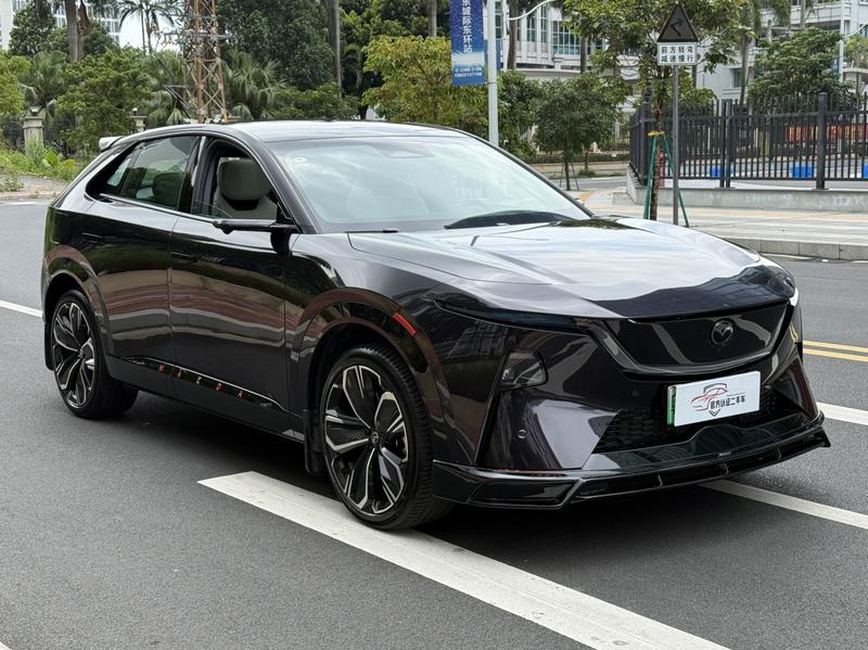 Mazda EZ-60, 2025 — фото 3 из 12