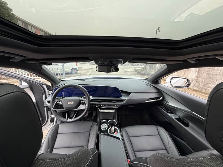 Cadillac GT4, 2023 — фото 9 из 9