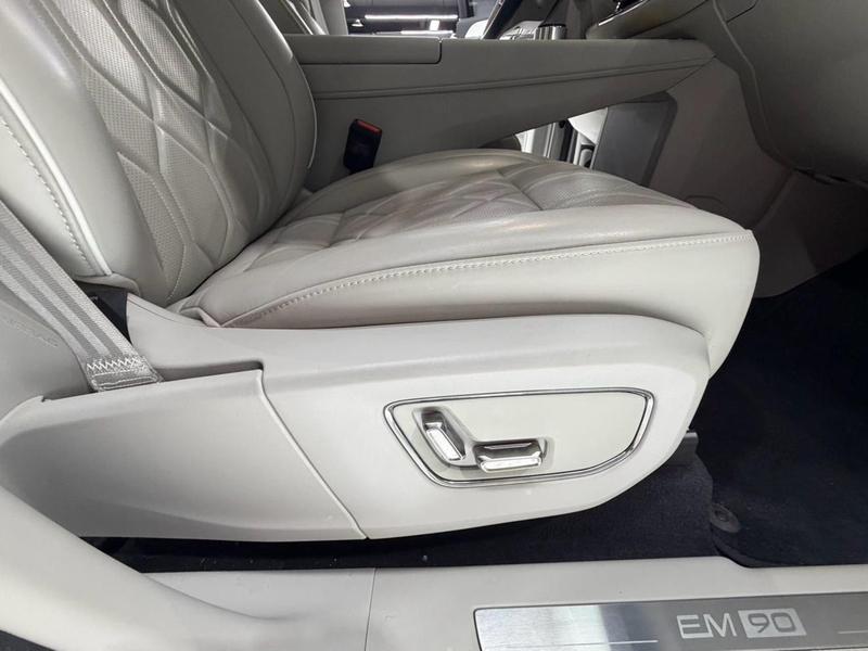 Volvo EM90, 2023 — фото 11 из 12