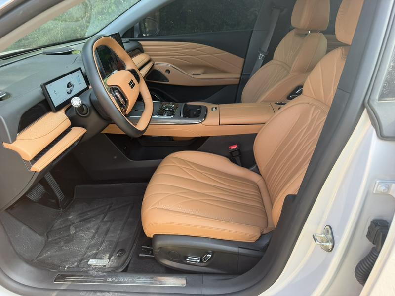 Geely Galaxy Starshine 8 EM-i, 2026 — фото 8 из 10