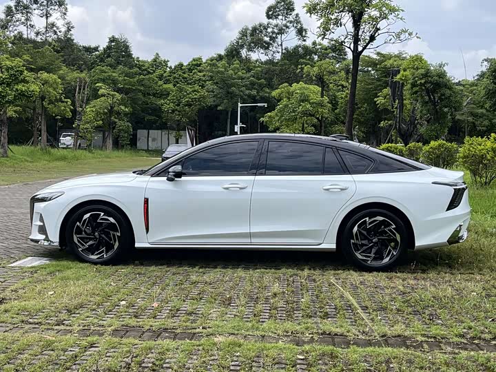 Hongqi H6, 2023 — фото 7 из 9