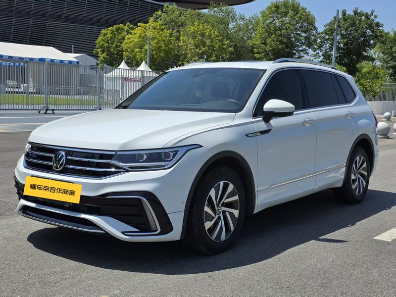 Volkswagen Tiguan L Hybrid, 2024 — купить в Санкт-Петербурге под ключ