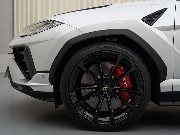Lamborghini Urus, 2023 — фото 3 из 9