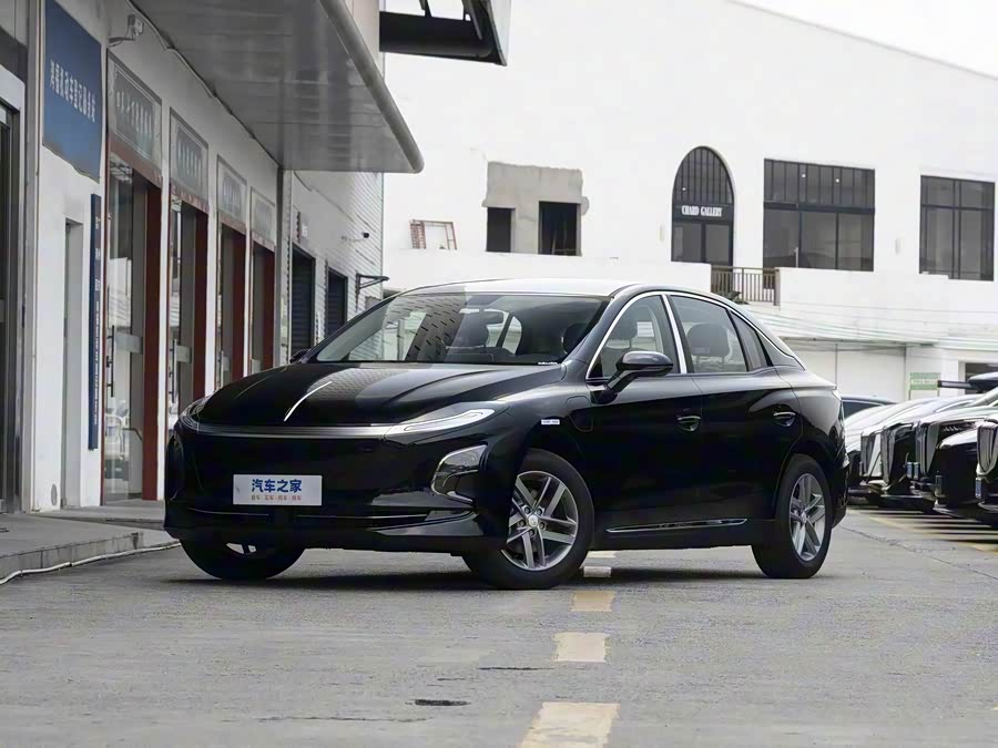 Hongqi E-QM5, 2026 — купить в Перми под ключ