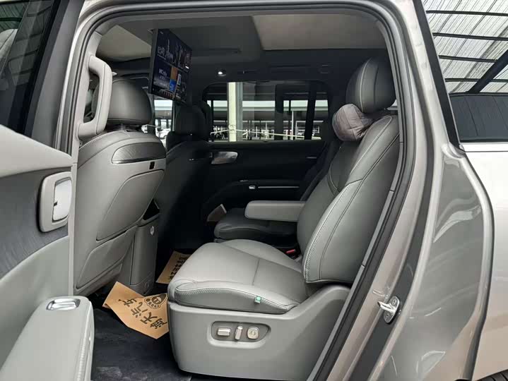 Leapmotor D19, 2026 — фото 6 из 9