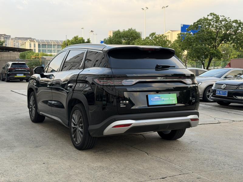 BYD Song Ultra EV, 2026 — фото 4 из 12