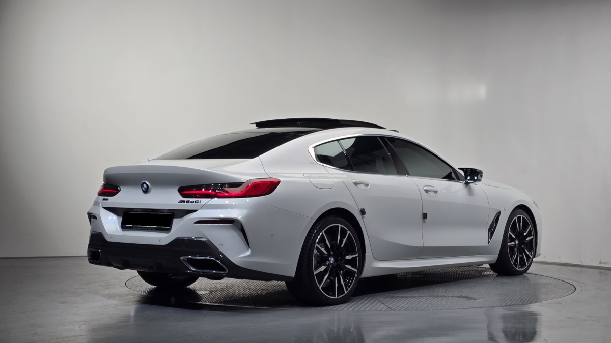 BMW 8 Series, 2023 — фото 2 из 12