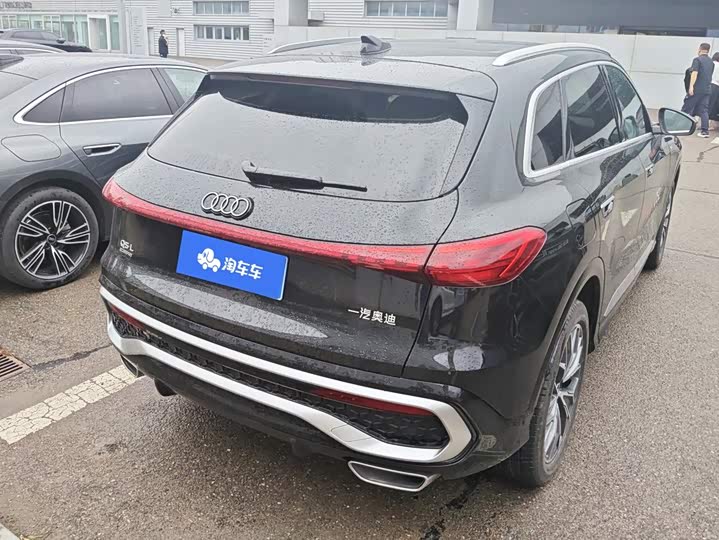 Audi Q5L, 2025 — фото 3 из 9