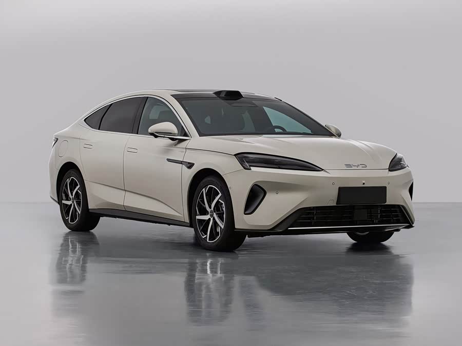 BYD Seal 07 DM-i Hybrid, 2026 — купить в Оренбурге под ключ