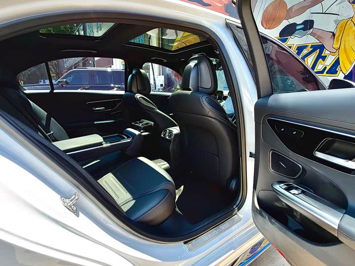Mercedes-Benz C-Class Hybrid, 2023 — фото 6 из 9