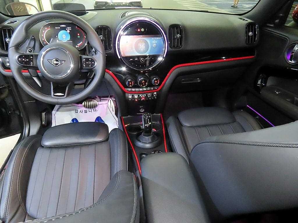 Mini Countryman, 2023 — фото 9 из 12