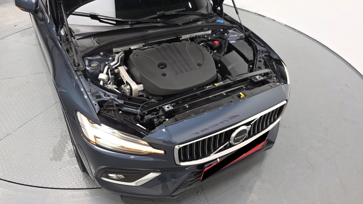 Volvo S60, 2023 — фото 6 из 12