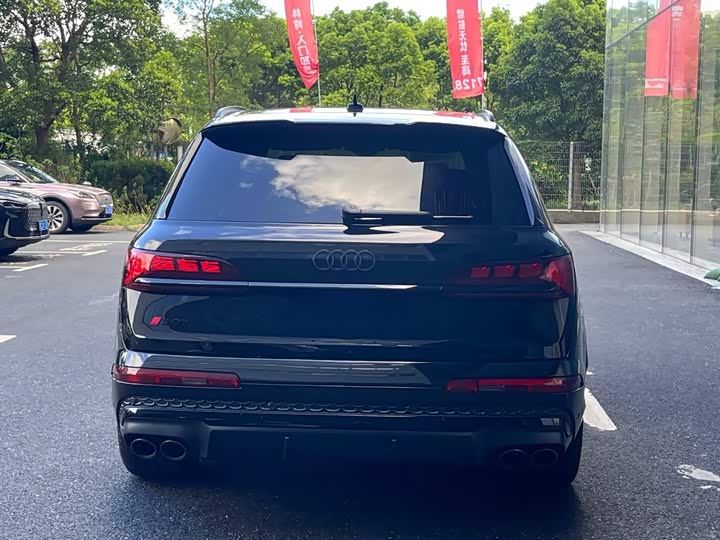 Audi SQ7, 2025 — фото 3 из 9