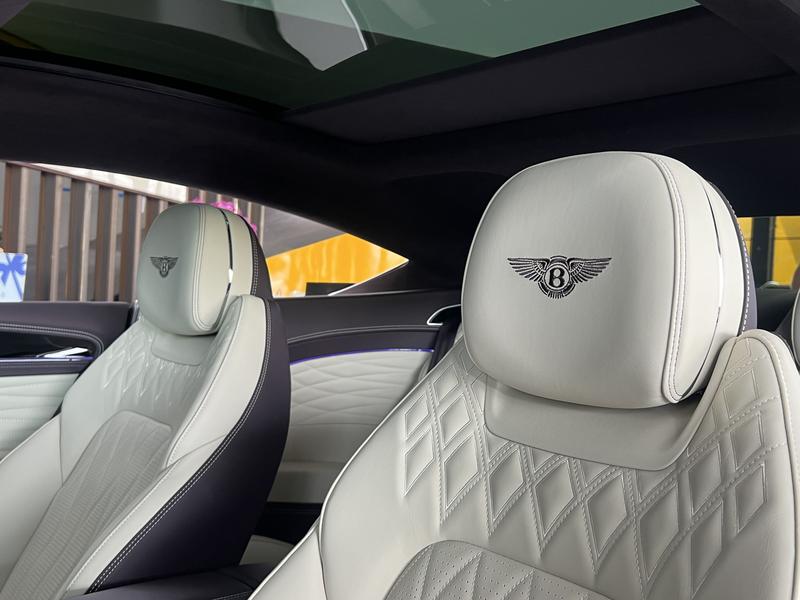 Bentley Continental GT, 2025 — фото 11 из 12