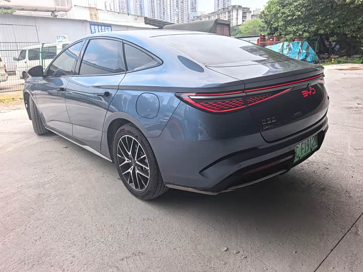 BYD Seal 07 DM-i Hybrid, 2024 — фото 8 из 9