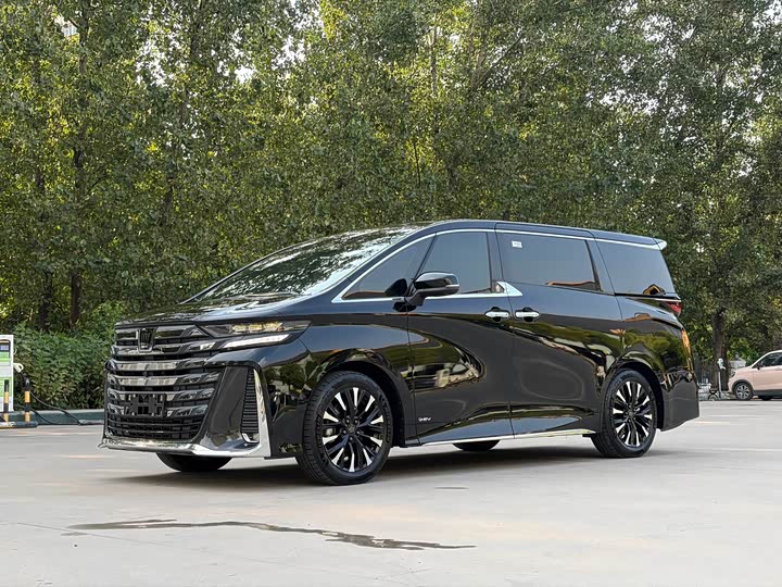 Toyota Vellfire, 2024 — купить в Калуге под ключ