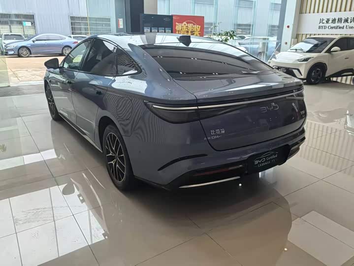 BYD Seal 07 DM-i Hybrid, 2025 — фото 6 из 9