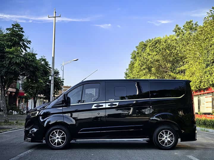 Ford Tourneo, 2023 — фото 3 из 12