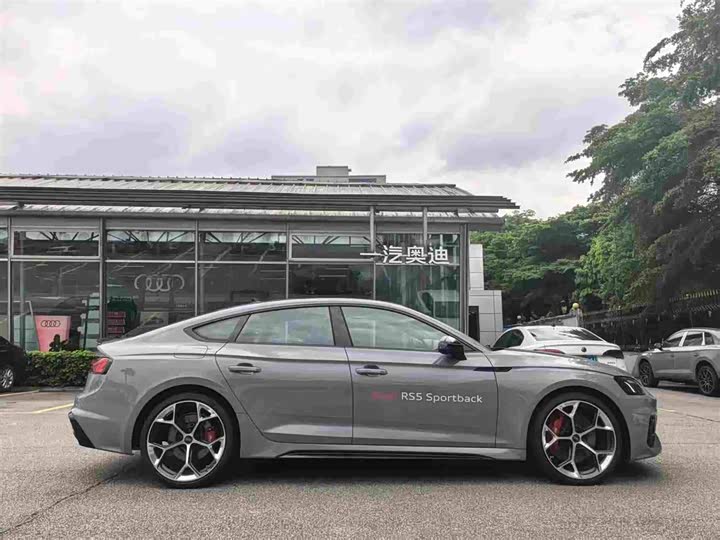Audi RS 5, 2025 — фото 3 из 9