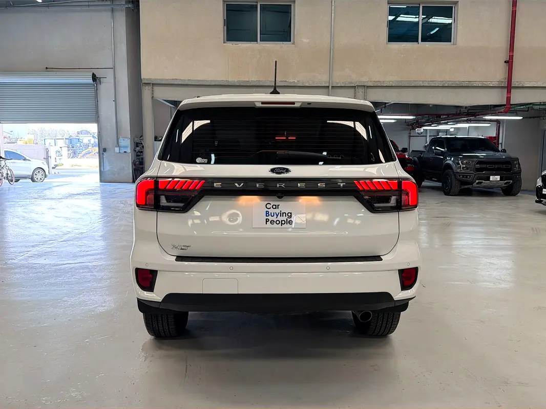 Ford Everest, 2024 — фото 6 из 10