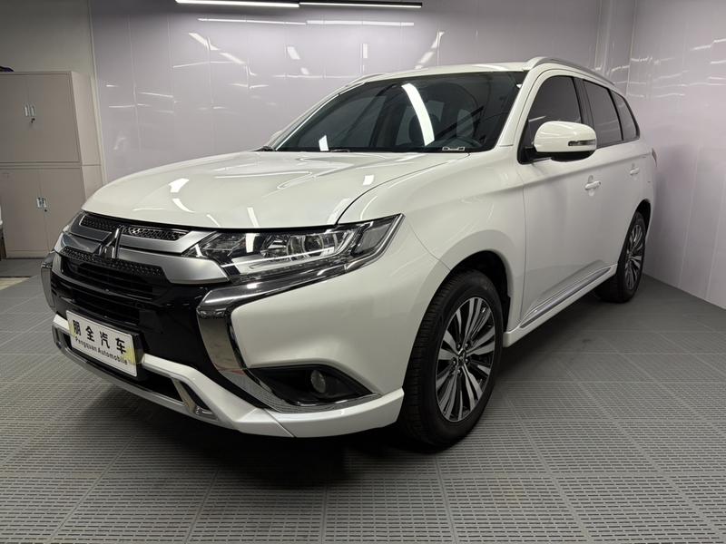 Mitsubishi Outlander, 2022 — купить в Рязани под ключ